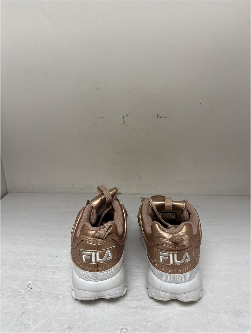 Fila Women's Disruptor II Premium Athletic Shoe Rose Gold Size 7M - Picture 3 of 7